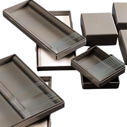 Caja plástica para almacenar láminas portamuestras